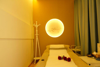 苏州虎丘日式指压的寂静美学：在按压中听见雪落的声音